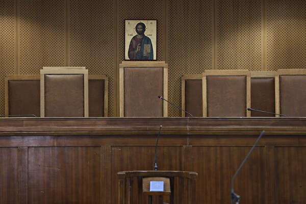 Το Μισθοδικείο έκρινε αντισυνταγματικές τις περικοπές των συντάξεων στους δικαστικούς