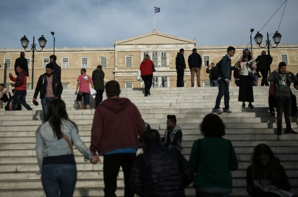 Στο 20,7% υποχώρησε η ανεργία τον Οκτώβριο