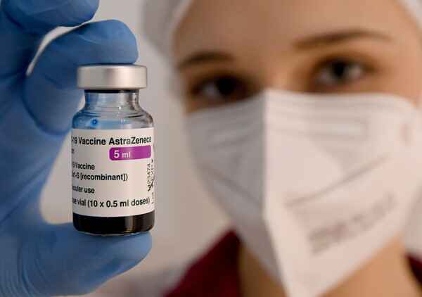 Εθνική Επιτροπή Εμβολιασμών για AstraZeneca: Συνεχίζονται κανονικά οι εμβολιασμοί