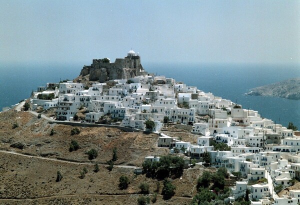 Δέκα ελληνικοί προορισμοί για διακοπές μετά την πανδημία από την εφημερίδα Guardian