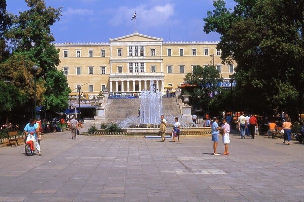 Ένα ταξίδι στην Αθήνα της δεκαετίας του 1980