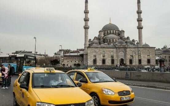 Οι ταξιτζήδες της Κωνσταντινούπολης πολεμάνε την Uber