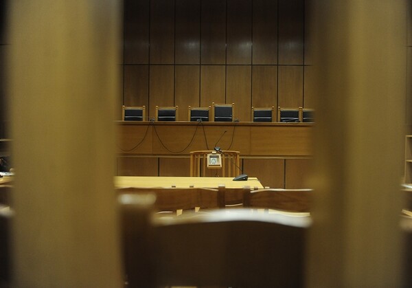 Στο εδώλιο 13 υπάλληλοι ασφαλιστικών ταμείων για υπεξαίρεση 17,9 εκατ. ευρώ στον δήμο Θεσσαλονίκης