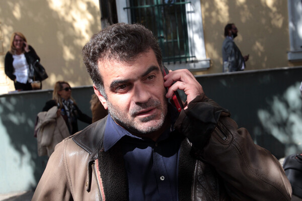Συνελήφθη ο δημοσιογράφος Κώστας Βαξεβάνης