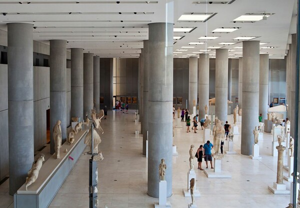 ΕΛΣΤΑΤ: Αυξήθηκαν οι επισκέπτες και τα έσοδα στα μουσεία και τους αρχαιολογικούς χώρους
