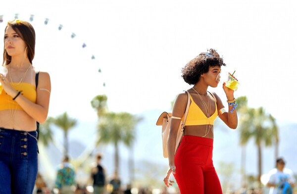 Κορίτσια και αγόρια του Coachella - Street style από το μεγάλο φεστιβάλ μουσικής στην Καλιφόρνια