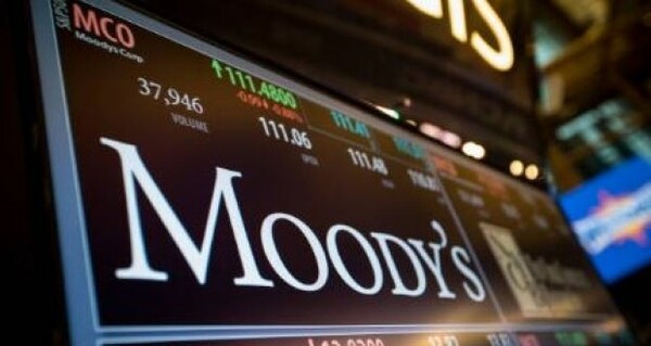 Ο οίκος Moody's αναβάθμισε την πιστοληπτική ικανότητα της Ελλάδας κατά δύο βαθμίδες