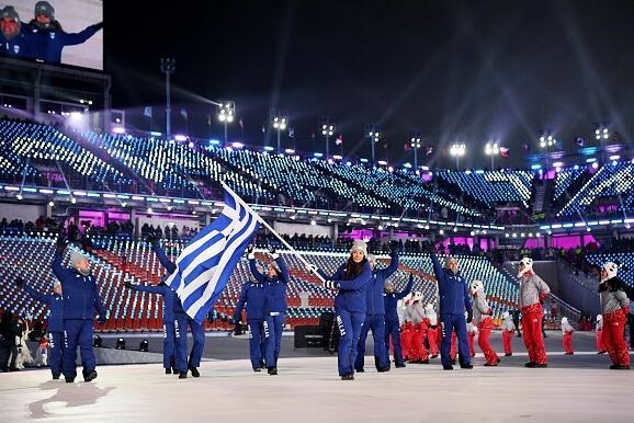 Η εντυπωσιακή έναρξη των Χειμερινών Ολυμπιακών Αγώνων - Πρώτη στο στάδιο η ελληνική ομάδα με την γαλανόλευκη