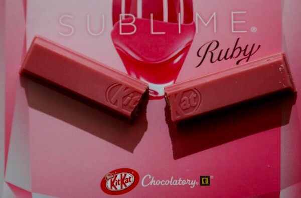 Η Nestle λανσάρει την ροζ Kit Kat από ένα νέο είδος σοκολάτας - Έρχεται και στην Ευρώπη