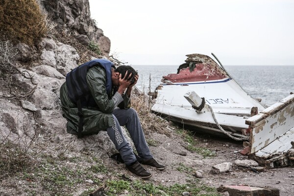 Έξι μικρά παιδιά και ένα βρέφος πνίγηκαν στο Αγαθονήσι - 16 οι νεκροί στο ναυάγιο