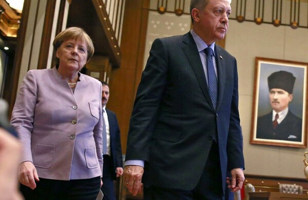Επικοινωνία Μέρκελ και Ερντογάν - Τι είπε ο τούρκος πρόεδρος στην Καγκελάριο