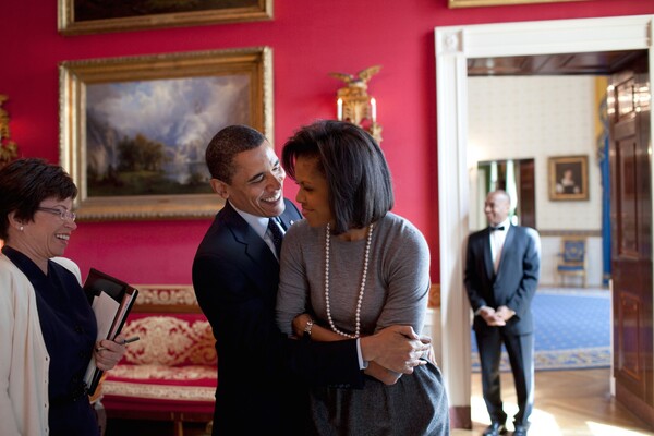 Η Μισέλ Ομπάμα αφιέρωσε στον Μπαράκ μια λίστα με ερωτικά τραγούδια για την Ημέρα του Αγίου Βαλεντίνου