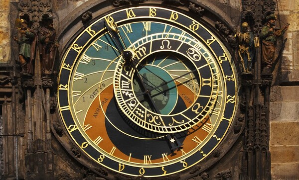 Σταμάτησε το διάσημο αστρονομικό ρολόι της Πράγας