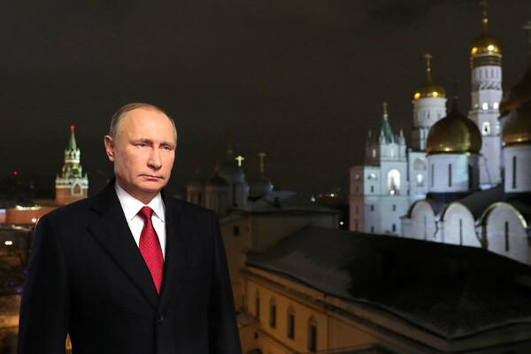 Ο Πούτιν εμφανίστηκε στη σειρά «Black Mirror» του Netflix για να ευχηθεί στους Αμερικανούς για καλή χρονιά