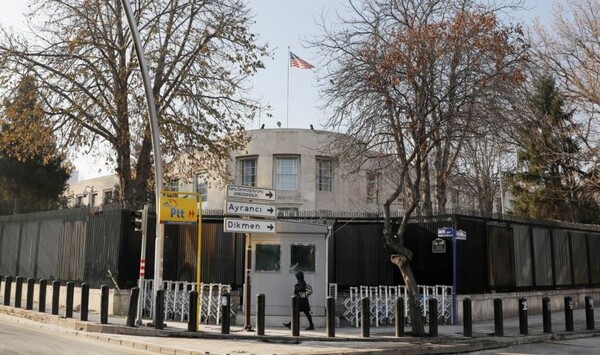 Ανοίγει πάλι η αμερικανική πρεσβεία στην Άγκυρα - Έγιναν συλλήψεις για σχέδιο επίθεσης