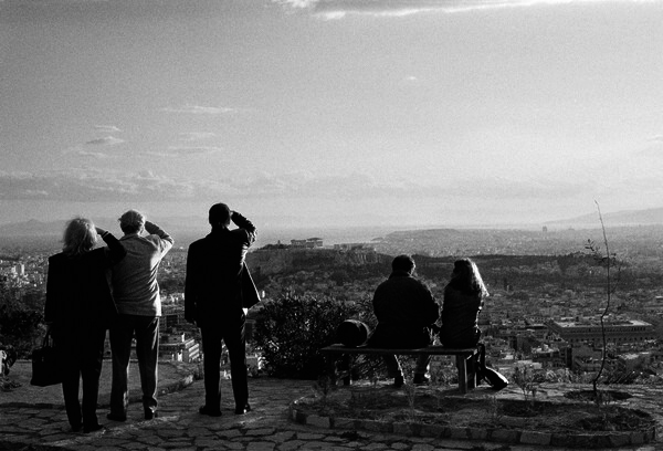 Here and There: Το νέο φωτογραφικό λεύκωμα του Παναγιώτη Πλουμή