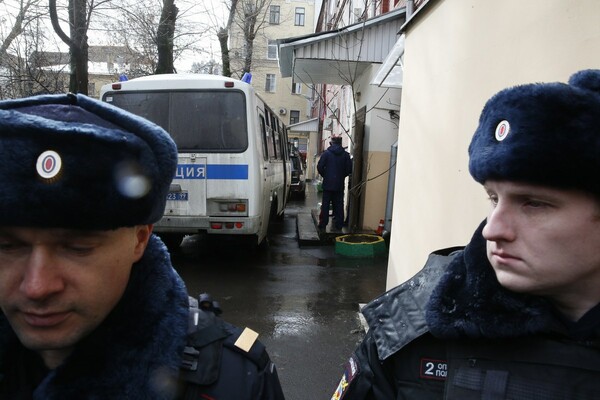 Ρωσία: Συλλήψεις υποστηρικτών του Ναβάλνι μία ημέρα πριν τη διαδήλωση κατά του Πούτιν