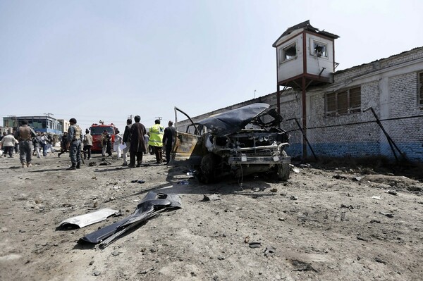 Τουλάχιστον 8 νεκροί από επίθεση αυτοκτονίας στην Καμπούλ
