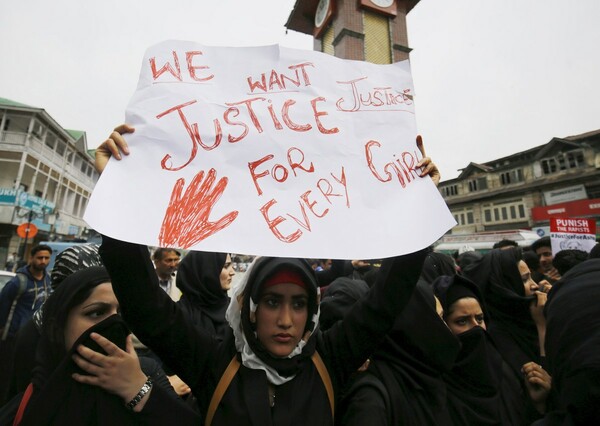 Είκοσι δύο άτομα συνελήφθησαν στην Ινδία για υποθέσεις βιασμών με θύματα έφηβες