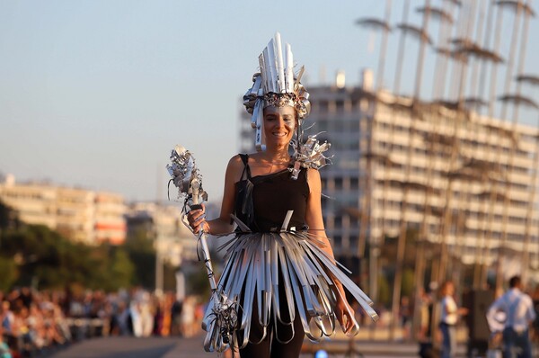 Η διαφορετική πασαρέλα με ρούχα από ανακυκλώσιμα υλικά επέστρεψε στη Θεσσαλονίκη