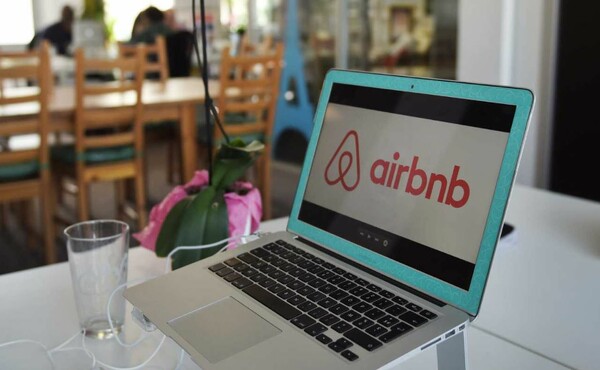 Σε λειτουργία το μητρώο ακινήτων βραχυχρόνιας διαμονής - Τι πρέπει να κάνουν όσοι έχουν σπίτια στην Airbnb