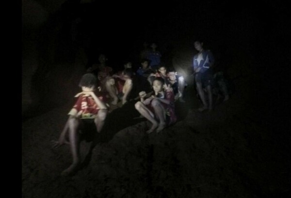 Ο Έλον Μασκ στέλνει κορυφαίους μηχανικούς για να σώσουν τα παιδιά στην σπηλιά - Ώρες αγωνίας στην Ταϊλάνδη