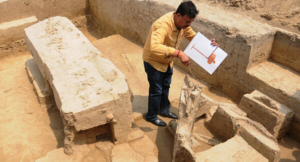 Αρχαιολόγοι ανακάλυψαν πρώτη φορά ιππήλατα άρματα ηλικίας 4.000 χρόνων στην Ινδία