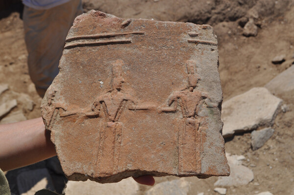 Σπουδαία ευρήματα έφερε στο φως η αρχαιολογική έρευνα στην Αντίπαρο