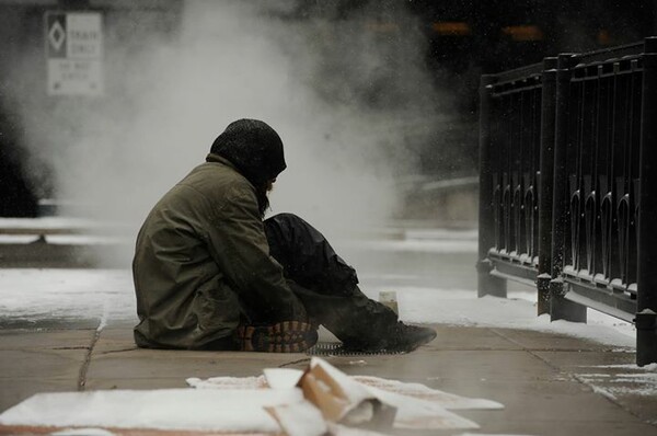 Η Ουγγαρία απαγόρευσε στους άστεγους να κοιμούνται στο δρόμο
