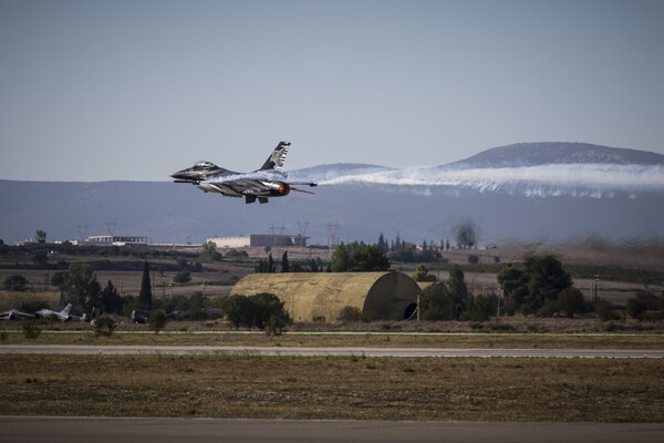 Athens Flying Week: Φιγούρες και ελιγμοί που κόβουν την ανάσα (ΦΩΤΟΓΡΑΦΙΕΣ)