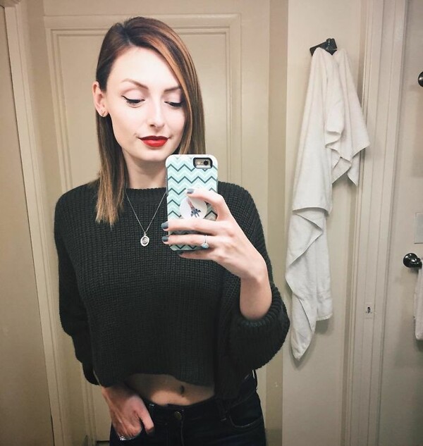 Μια 25χρονη γράφει για το πώς μετά από τροχαίο το eyeliner της έμεινε άθικτο και ξαφνικά το ίντερνετ ενθουσιάζεται