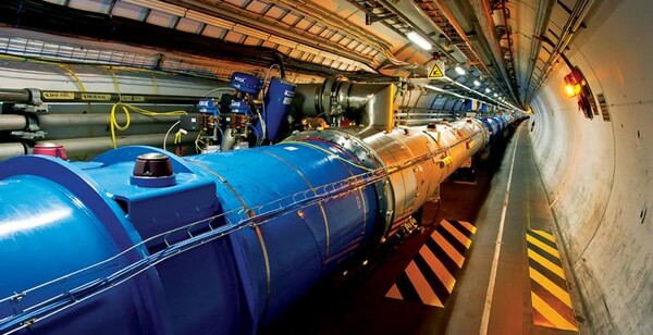 Πολύ πιο «φωτεινός» το 2026 ο μεγάλος επιταχυντής του CERN- Άρχισαν οι εργασίες αναβάθμισης