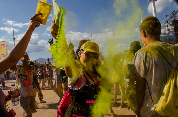 Colour Day Festival 2018: Μουτζουρωθήκαμε στο πιο πολύχρωμο πάρτι της Αθήνας (ΕΙΚΟΝΕΣ)