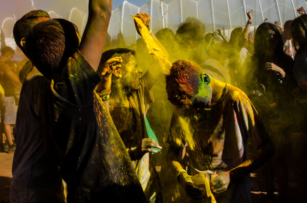 Colour Day Festival 2018: Μουτζουρωθήκαμε στο πιο πολύχρωμο πάρτι της Αθήνας (ΕΙΚΟΝΕΣ)