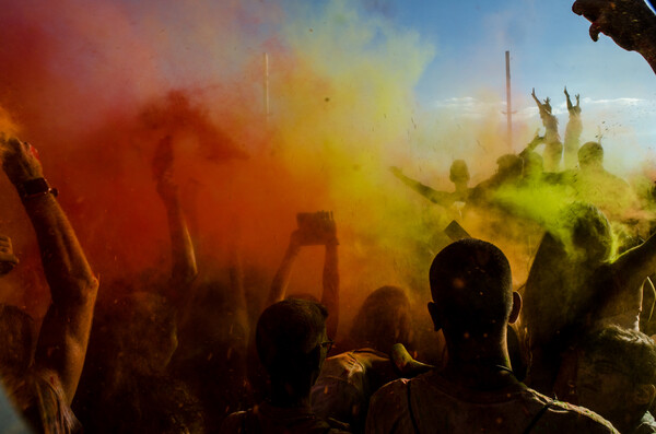 Colour Day Festival 2018: Μουτζουρωθήκαμε στο πιο πολύχρωμο πάρτι της Αθήνας (ΕΙΚΟΝΕΣ)