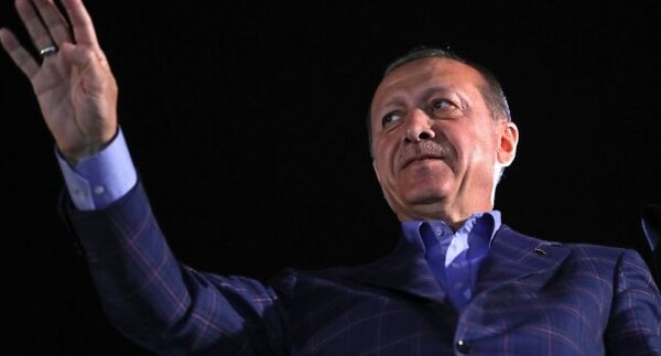Ερντογάν: Ανταλλάξτε τα δολάρια με τουρικικές λίρες