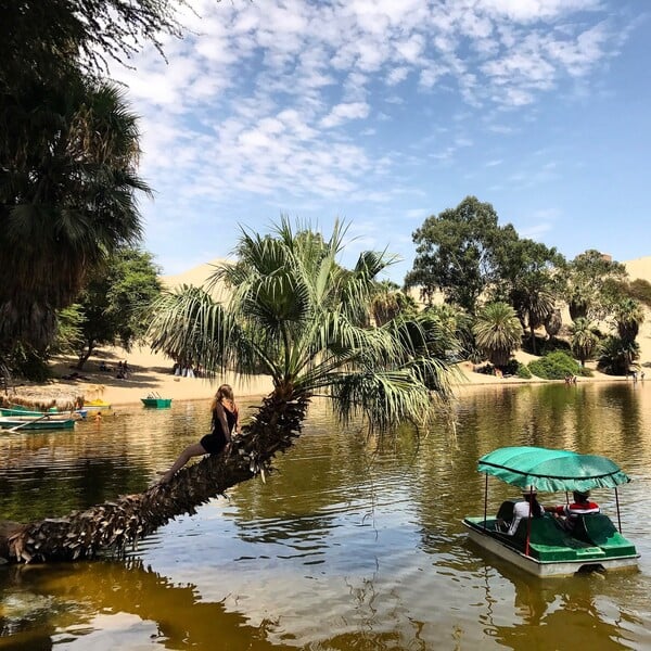 H μαγική όαση Huacachina: Ο παράδεισος, κρυμμένος στους αρχαίους αμμόλοφους του Περού