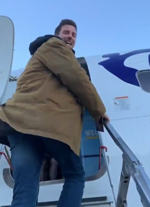 Ο τύπος που ξεγέλασε την Ryanair - Έκανε το παλτό του «ντουλάπα» για να γλιτώσει τη βαλίτσα