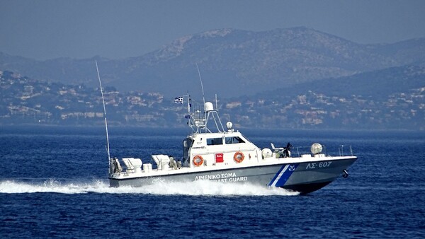 Έρευνες του Λιμενικού για εντοπισμό αγνοούμενων μετά από ανατροπή λέμβου στις Οινούσσες