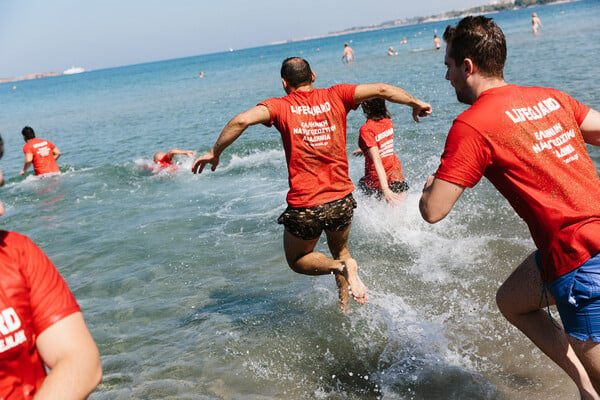 Μια μέρα στην Ελληνική Ναυαγοσωστική Ακαδημία