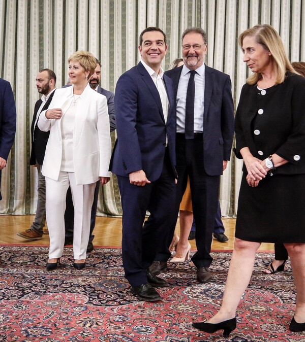 Μεταμνημονιακή κυβέρνηση Τσίπρα με μνημονιακούς υπουργούς ΝΔ και ΠΑΣΟΚ