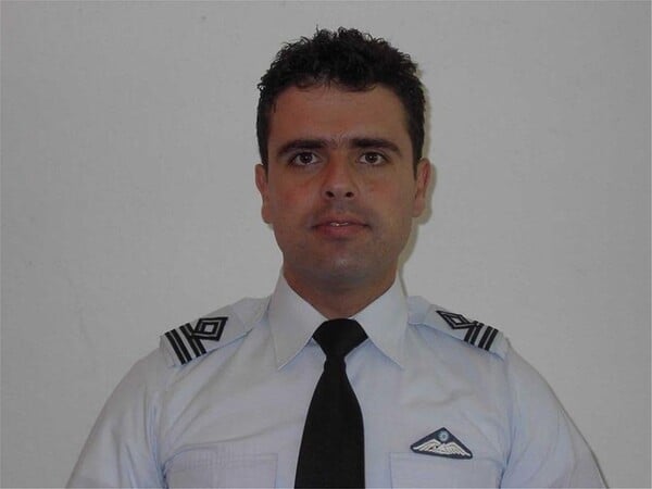 Ο επισμηναγός Νικόλαος Βασιλείου ο νεκρός πιλότος στην Σπάρτη - Τριήμερο πένθος στην Πολεμική Αεροπορία