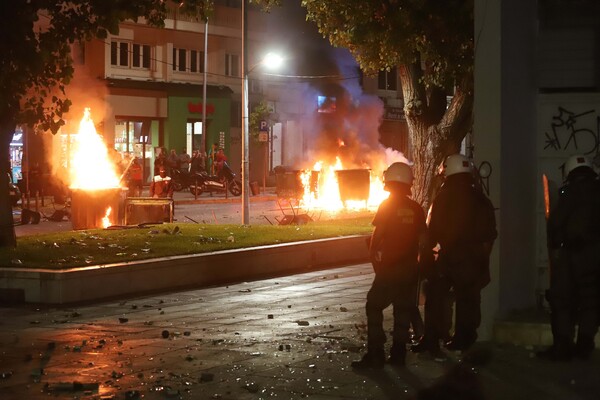 Τέσσερις προσαγωγές στη Θεσσαλονίκη - 3,5 ώρες διήρκεσαν τα επεισόδια