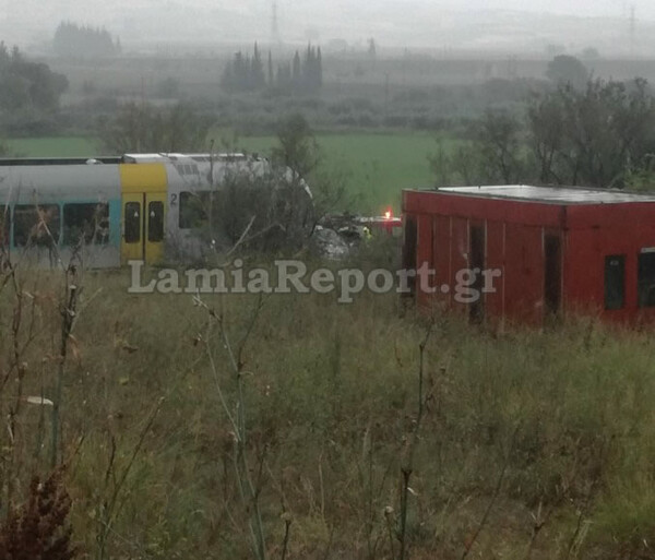 Σύγκρουση τρένου με αυτοκίνητο στη Φθιώτιδα - Μία νεκρή και δύο τραυματίες