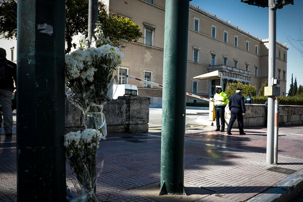 Σε άλλη υπηρεσία μετακινήθηκε ο τροχονόμος που ήταν μπροστά στο τροχαίο στη Βουλή-Σε εξέλιξη Ένορκη Διοικητική Εξέταση 