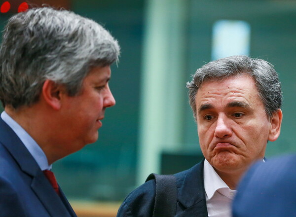 Handelsblatt: Ο Τσακαλώτος ενδέχεται να απογοητευτεί στο Eurogroup