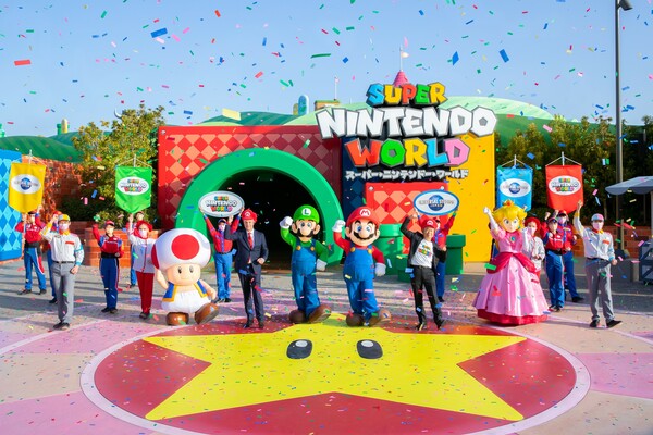 Ιαπωνία: Το Nintendo World άνοιξε τις πύλες του - Μάσκες, αποστάσεις και φωτογραφίες με τον Μάριο και τον Λουίτζι 