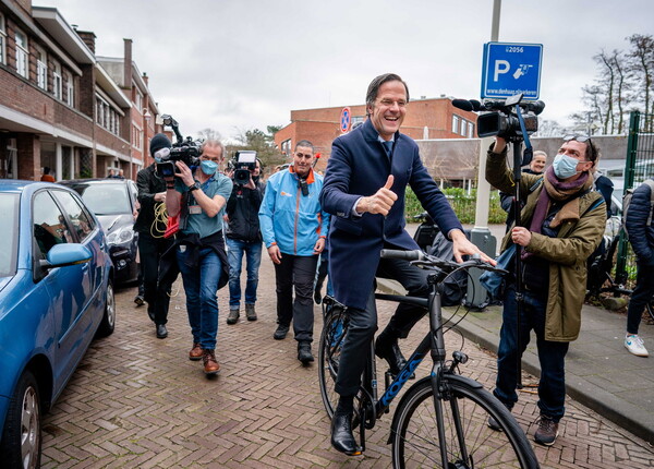 Ολλανδία: Τέταρτη θητεία για τον Μαρκ Ρούτε