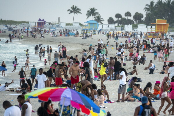 «Χάος» στο Μαϊάμι λόγω του spring break- Οι αρχές επέβαλαν νυχτερινή απαγόρευση κυκλοφορίας