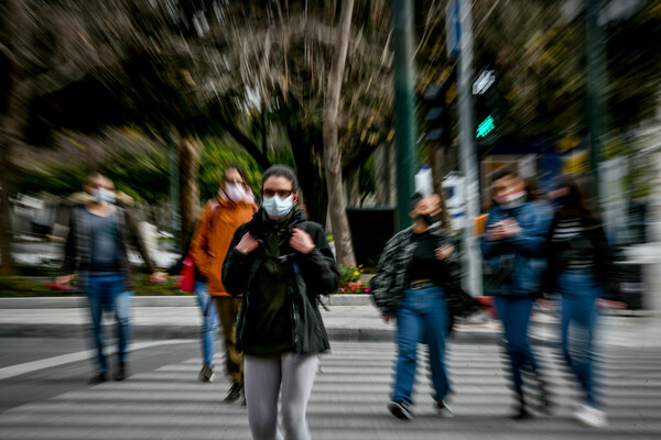 Επίδομα 534 ευρώ: Ξεκινούν οι πληρωμές τη Δευτέρα - Οι δικαιούχοι